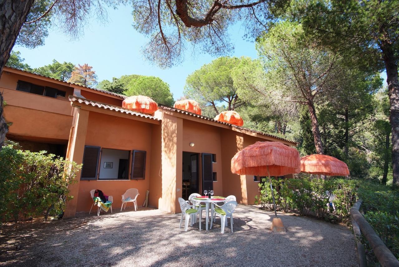 Residence Sud Est Porto Azzurro Luaran gambar