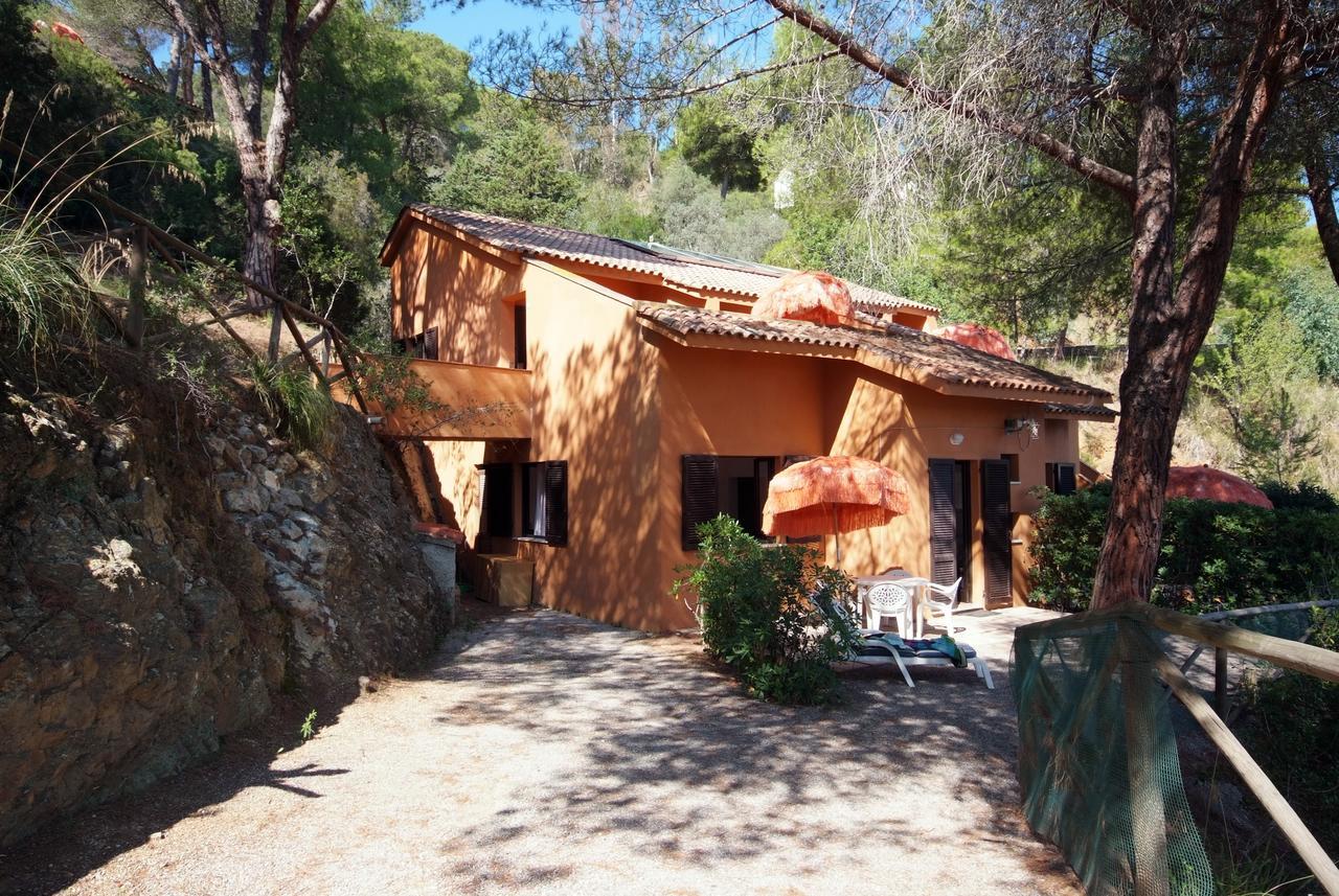 Residence Sud Est Porto Azzurro Luaran gambar